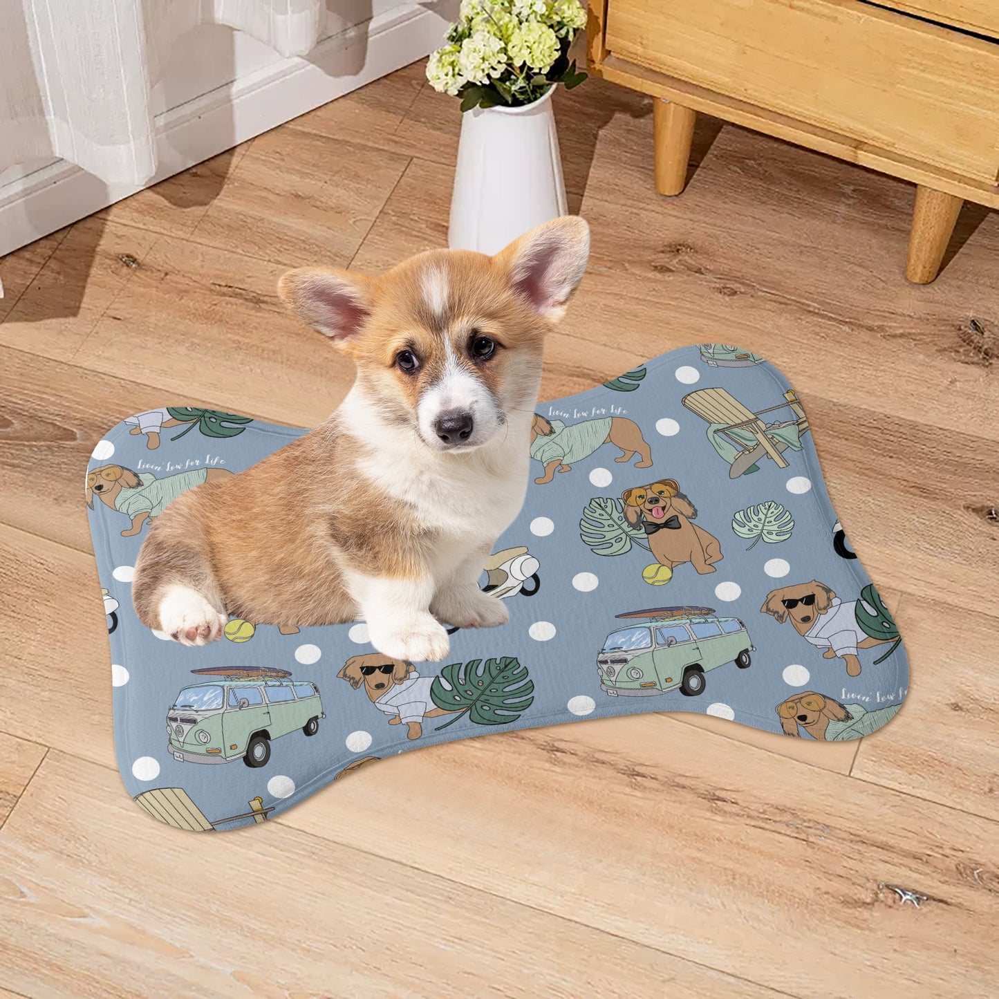 Pet feeding bone shaped mat in blue