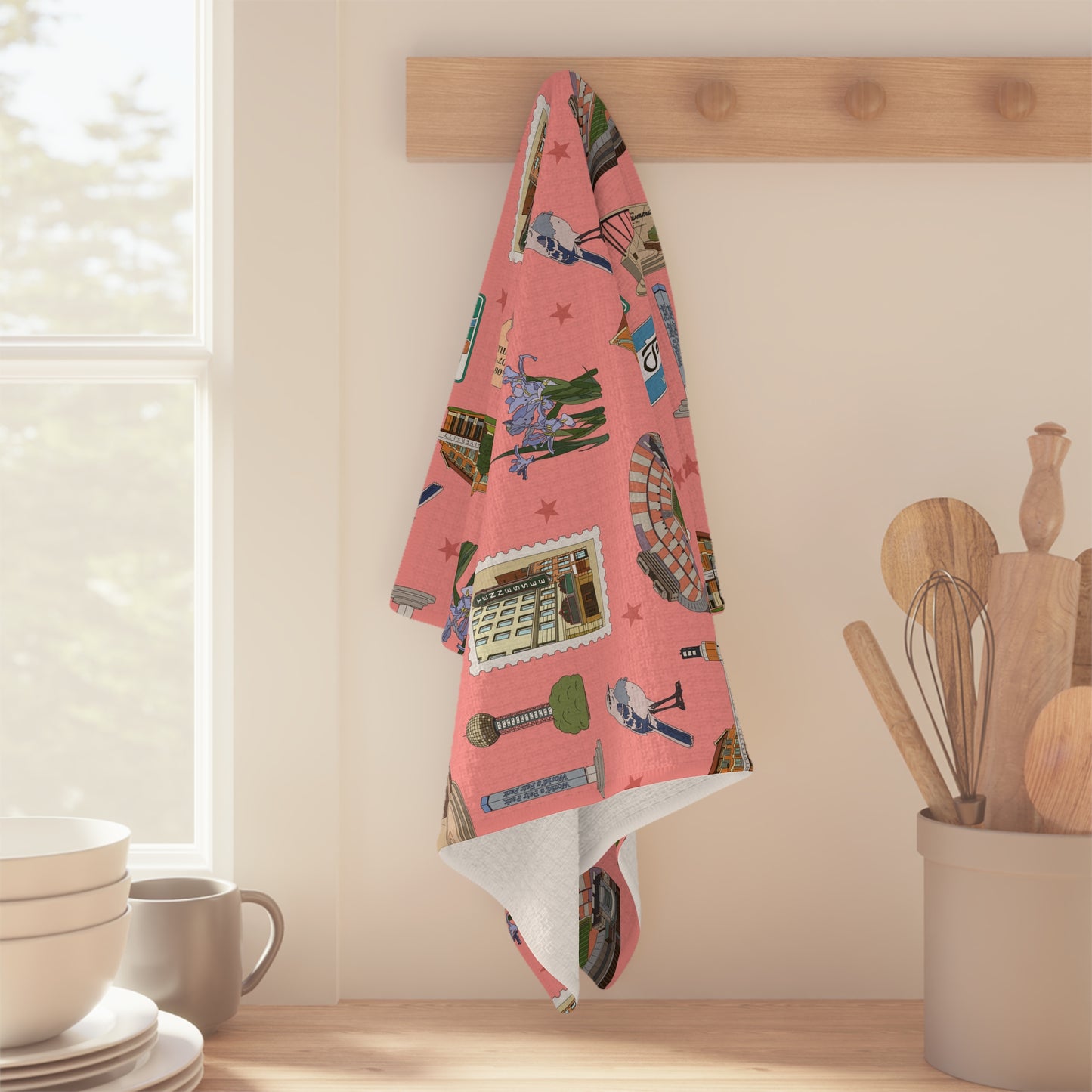 Kitchen Towel with Knoxville, Tennessee TN in strawberry